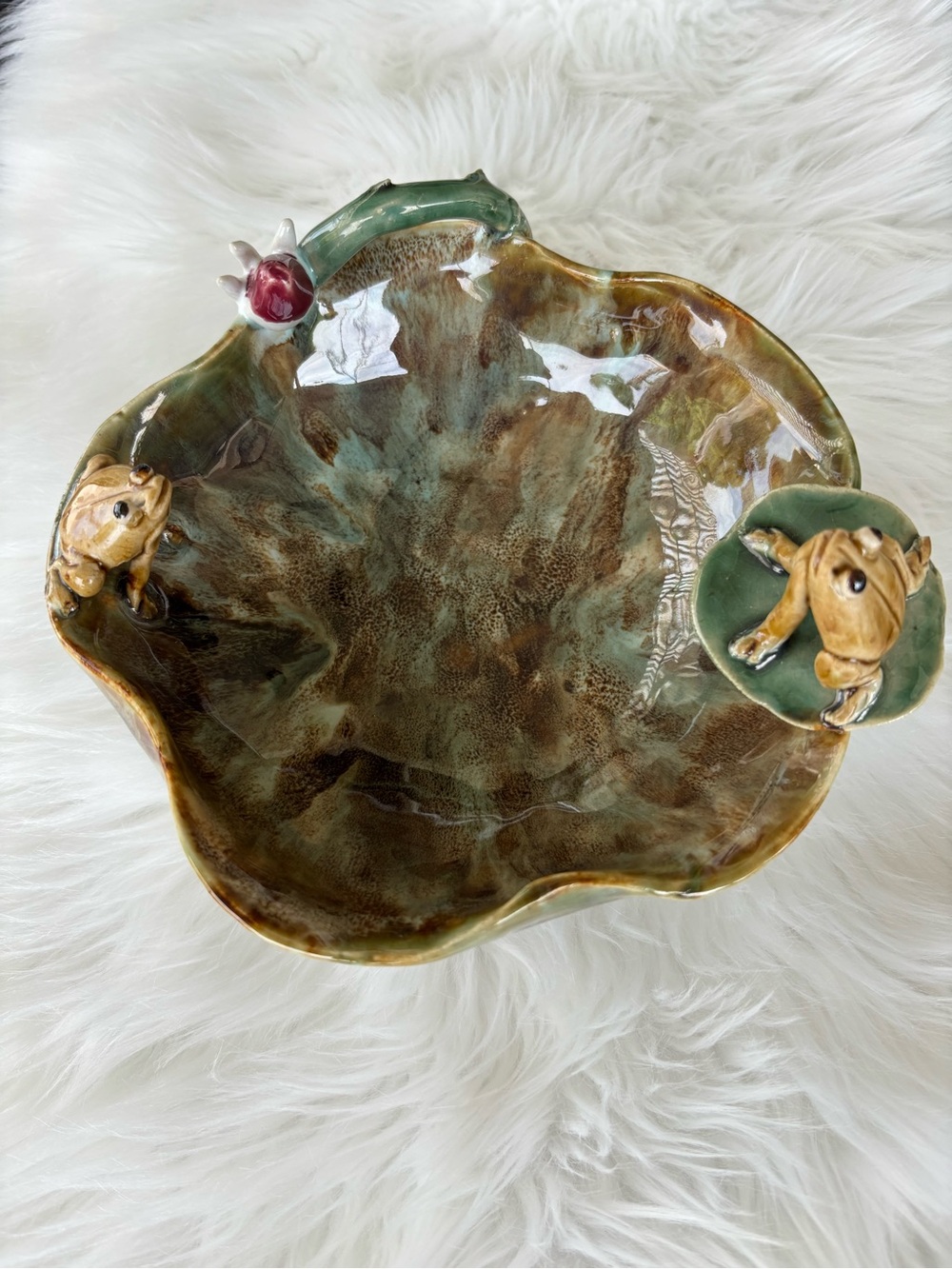 Vintage Majolica Ceramic Frog Accent Serving Bowl in Green and Brown